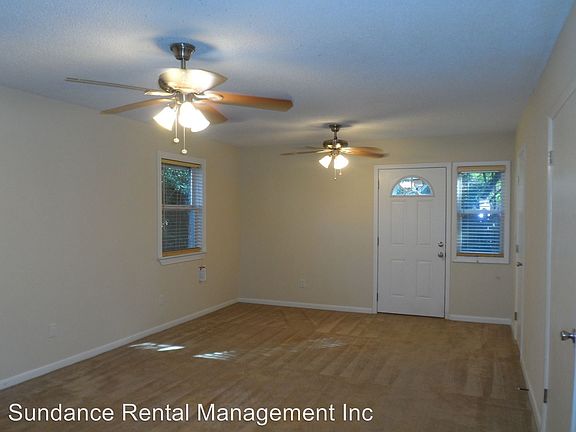 2nd image of 120 Newcastle Cir