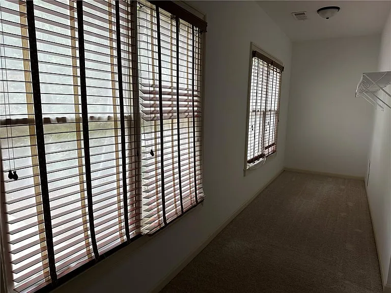 510 Lake Medlock Dr — Photo 39