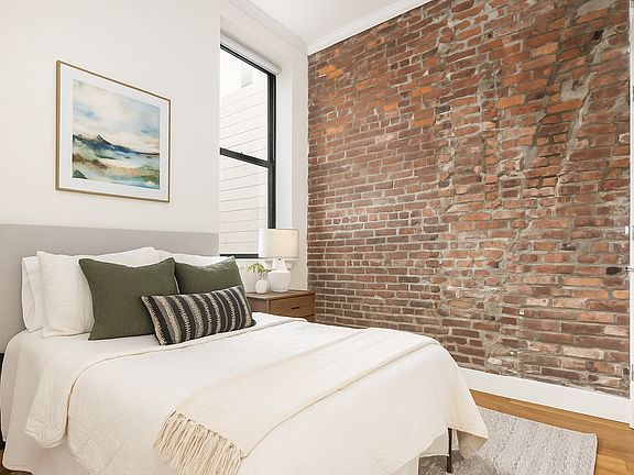 4th image of 30 Carmine St APT 4A