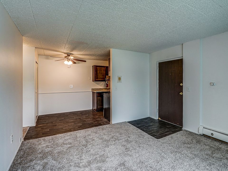 540 E Thirteen Mile Rd, photo 17
