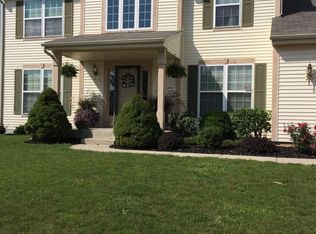 2192 Hunters Ln, Grafton, WI 53024