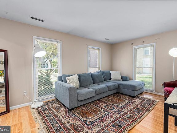 4th image of 1516 Bryan Ct