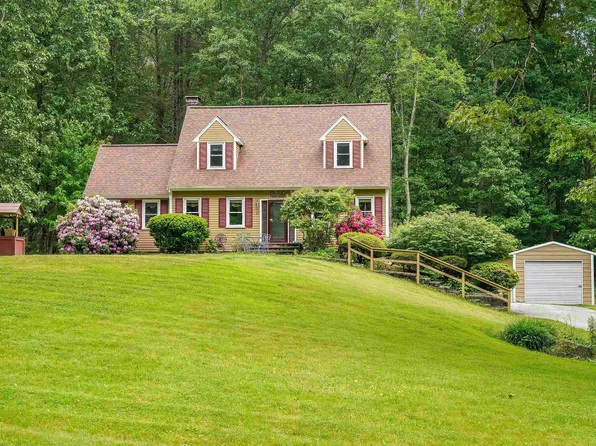 21 Crystal Drive, Hampton Falls, NH 03844