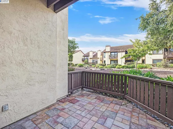 14329 Seagate Dr, San Leandro, CA 94577
