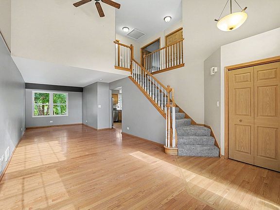 3rd image of 664 Aspen Dr