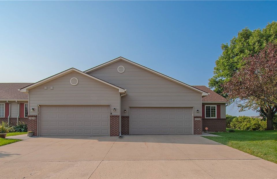 1st image of 3210 SE Turnberry Dr