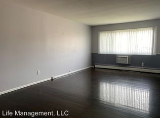 5904 50th Ave APT 09, Kenosha, WI 53144
