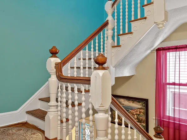 116 Bentley Avenue image 22 of 50