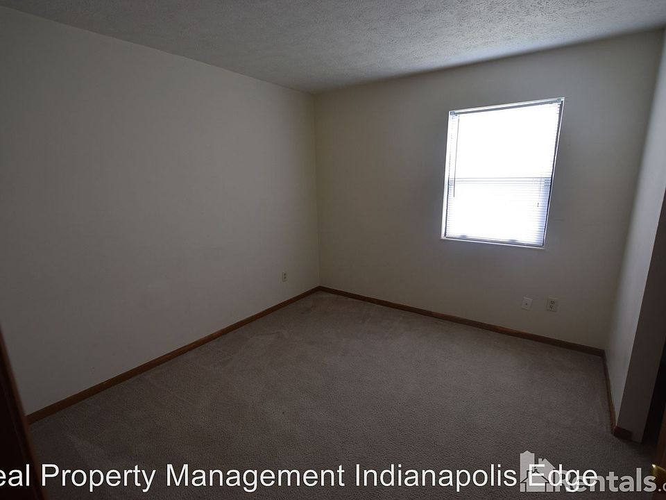 2nd image of 1176 Ida Ct