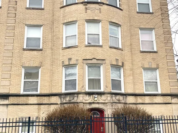 6305 N Claremont Ave APT 3, Chicago, IL 60659