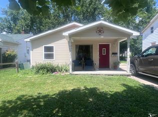 822 Strawberry St, Dundee, MI 48131