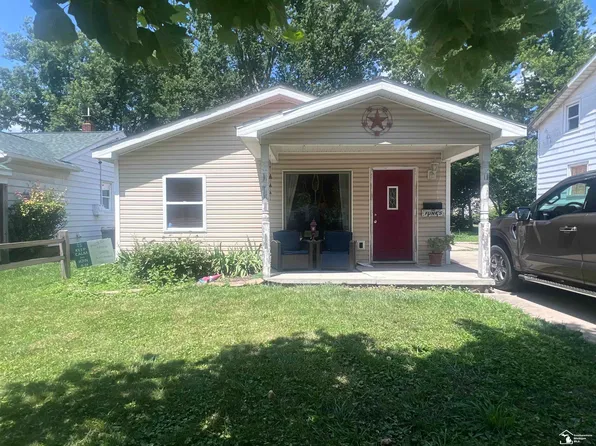 822 Strawberry St, Dundee, MI 48131