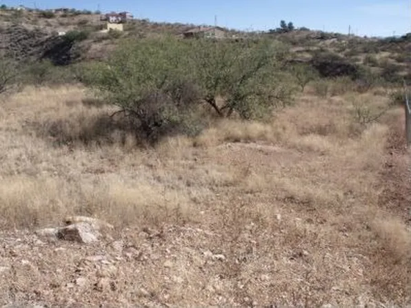 1333 Ginger Ct, Rio Rico, AZ 85648