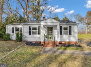 9 Meridian Dr, Newnan, GA 30263