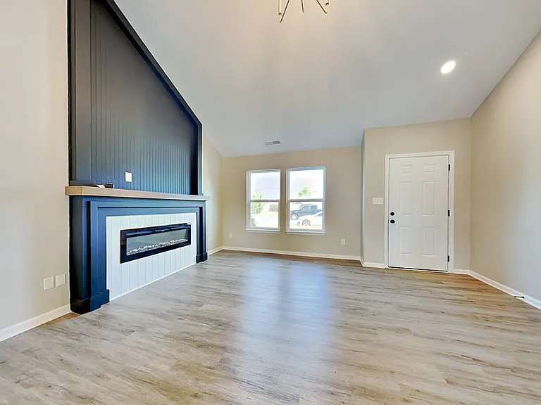 7918 Wolfgang Pl — Photo 2