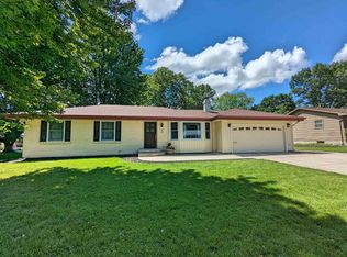 19 W Elizabeth St, Milton, WI 53563