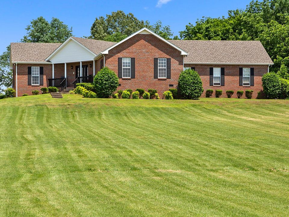 1st image of 2761 Hayes Ln