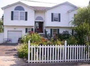 15 Garfield St, Amityville, NY 11701
