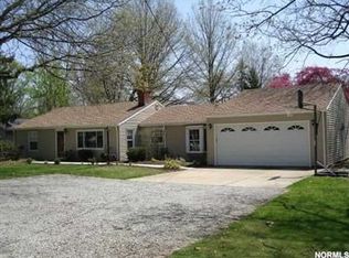 8743 Usher Rd, Olmsted Falls, OH 44138