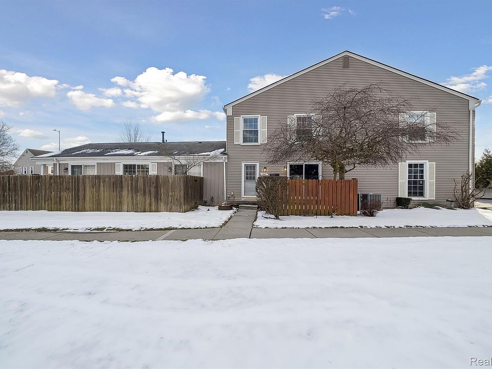 1st image of 23667 Stonehenge Blvd