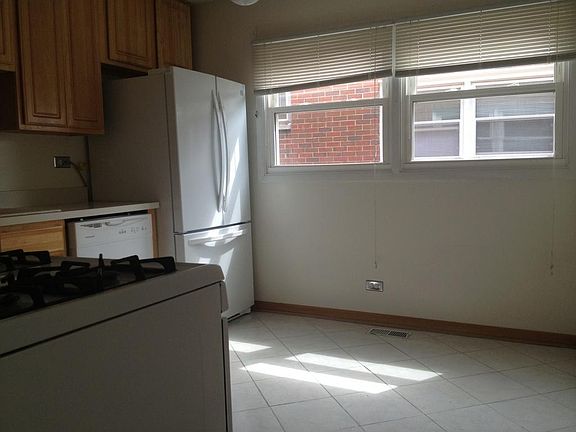 2nd image of 1098 Countryside Dr