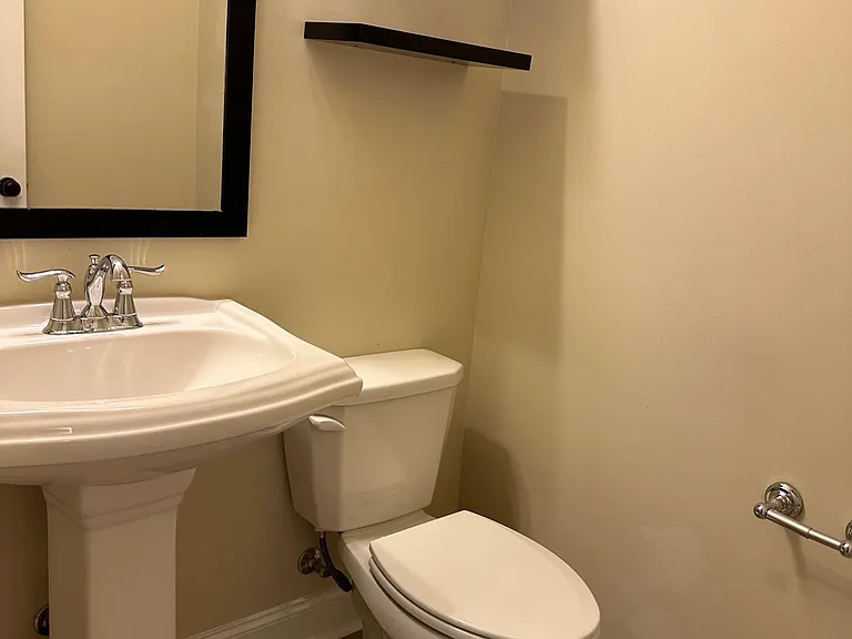 211 Blackoak Dr — Photo 21