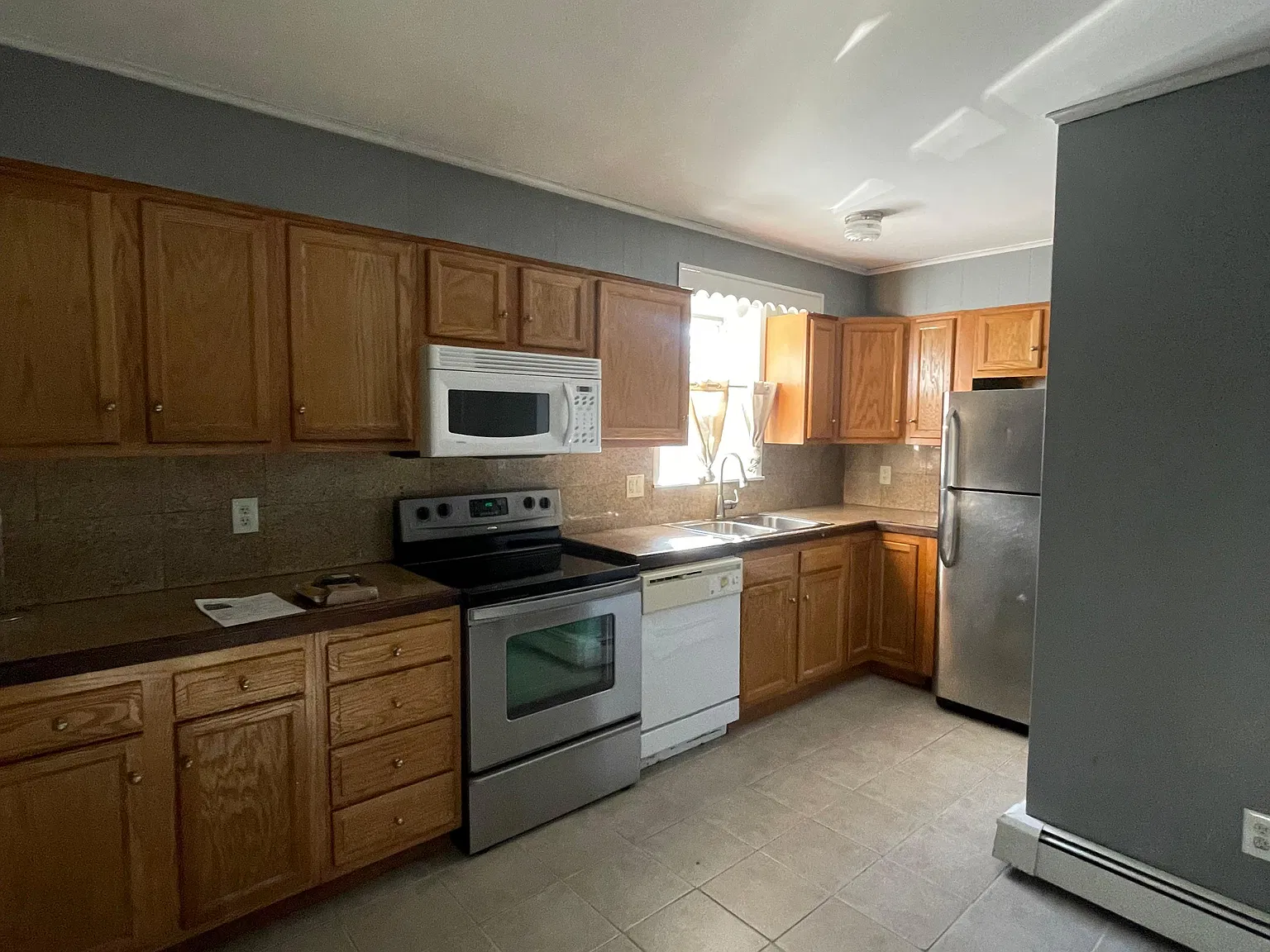 1 bed, 600 sqft, $1,800 — Photo 1