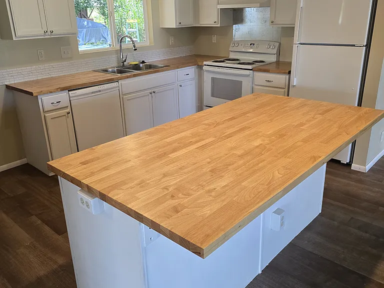 16-2052 Jewel Dr — Photo 2