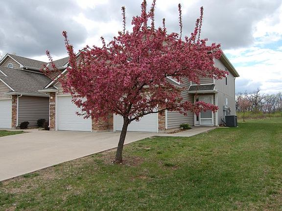 3rd image of 10543 E 45th Pl