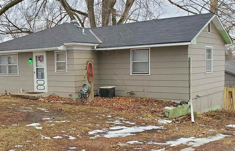 2nd image of 145 N 11th St