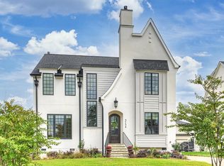 3134 Cramer Pond Dr, Charlotte, NC 28205