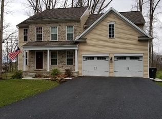 60 Hickory Rd, Carlisle, PA 17015