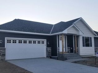 31080 Magnolia Ln, Lindstrom, MN 55045