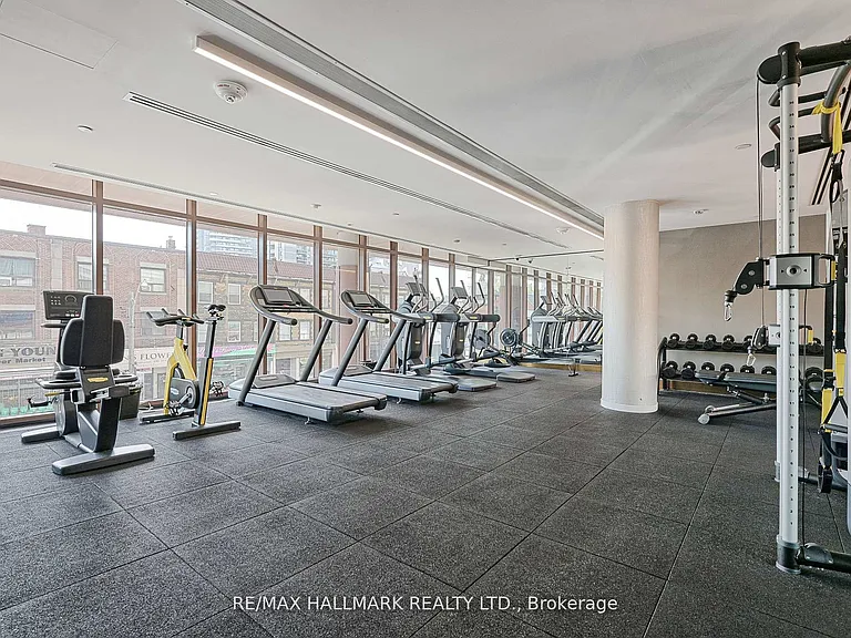 151 Avenue Rd #601 — Photo 34
