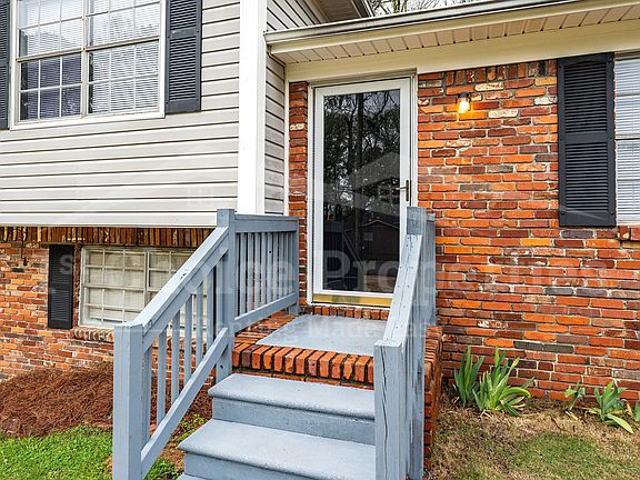 4th image of 5329 Baggett Dr
