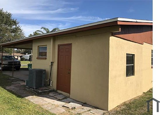 3rd image of 355 Schoolhouse Ln