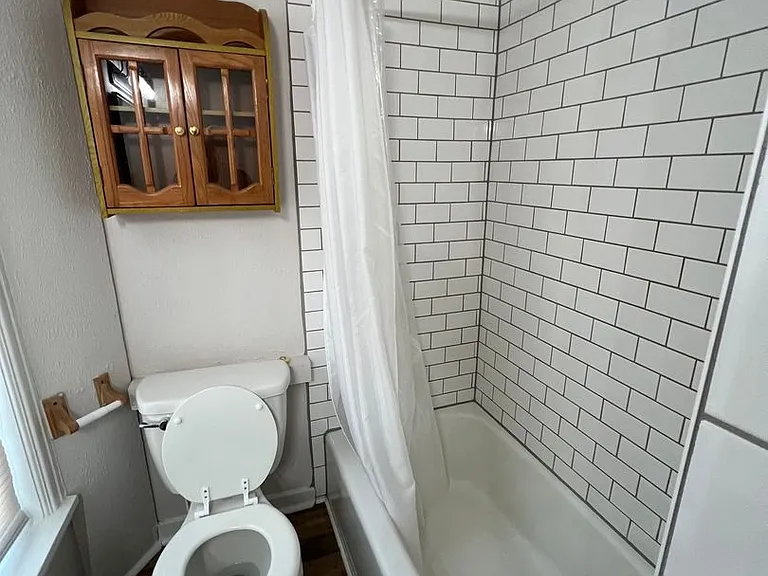 200 Walnut St — Photo 17