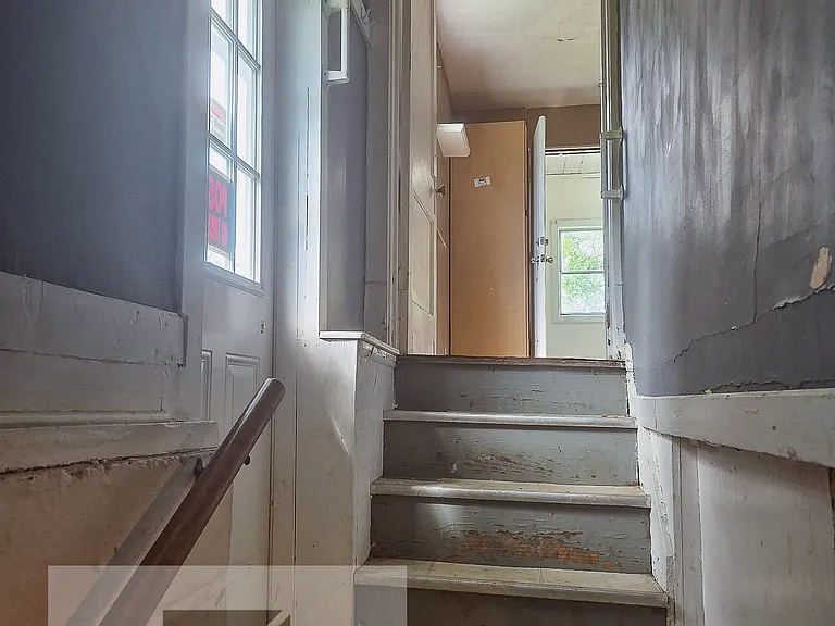 1100 Sherman Ave — Photo 44