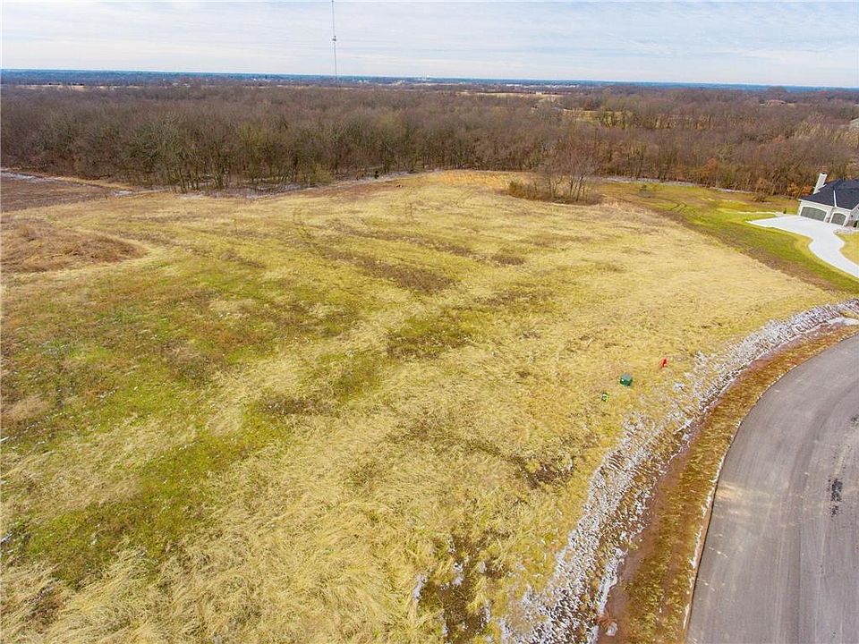 1st image of 30304 Woodland Dr