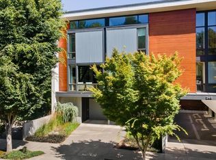 245 SW Meade St APT M1, Portland, OR 97201