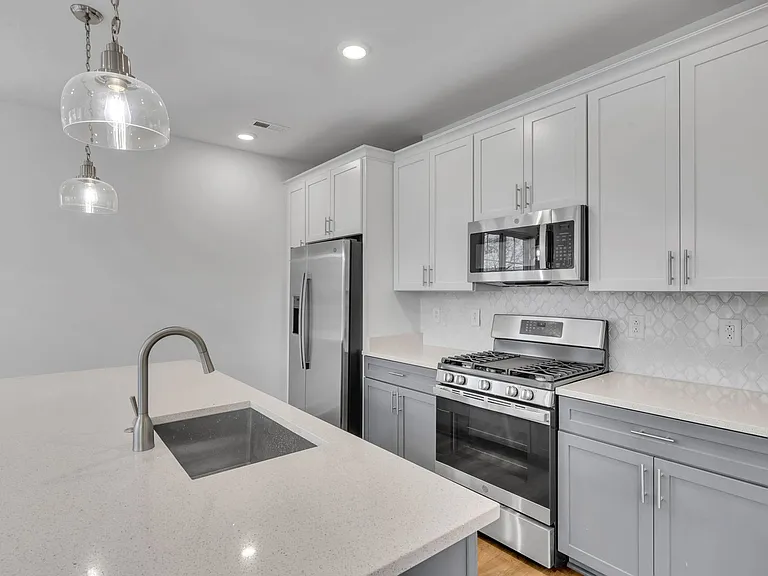 423C Veritas St — Photo 24