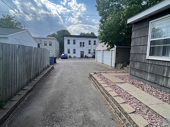 2nd image of 3116 Fremont Ave S #1