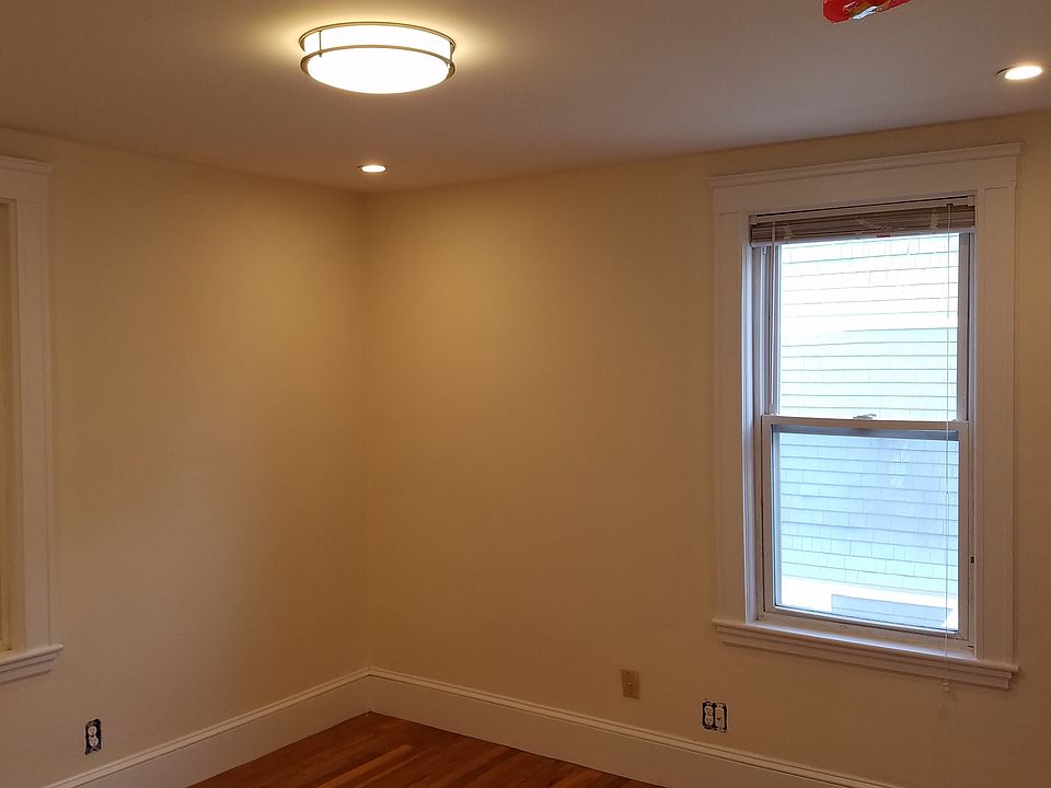 2nd image of 25 Clay St #3