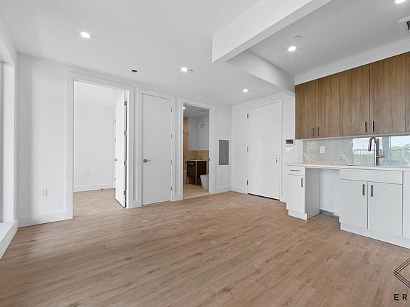 3rd image of 840 New York Ave #2R