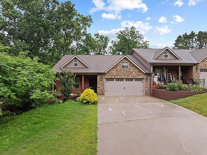 1st image of 314 Old County Rd