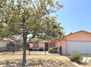 2227 Randolph St, Delano, CA 93215