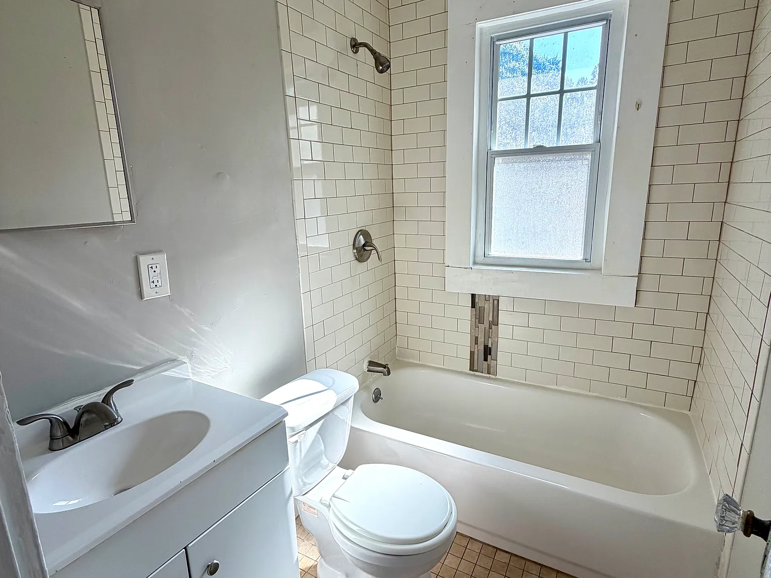 380 6th St NE — Photo 4