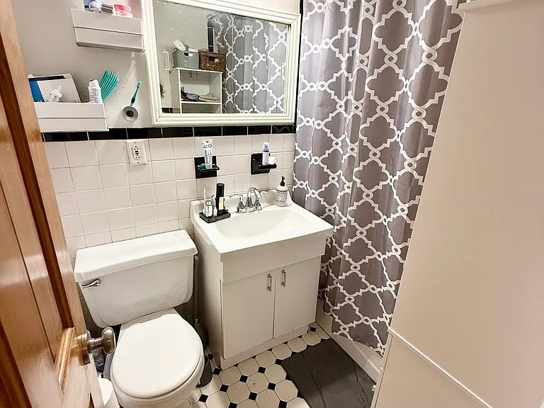 324 W 77th St #2 — Photo 17