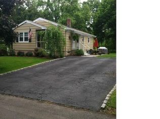 95 Streckfus Rd, Stratford, CT 06614