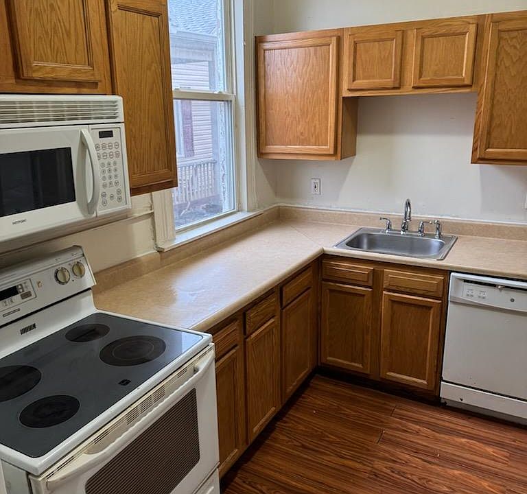 1st image of 510 Main St